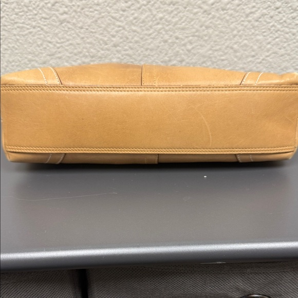 Vintage Coach Light Brown SoHo Leather Shoulder Bag-F08A64 - Picture 8 of 10